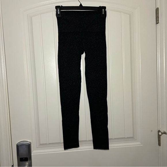 Spanx Black & Gray Speckled Print Hi-Rise Leggings Size Small - Picture 2 of 8